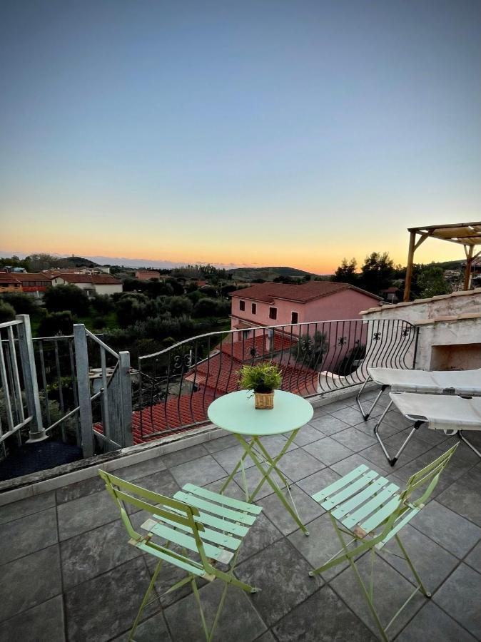 Casa Delle Farfalle Chia Kültér fotó