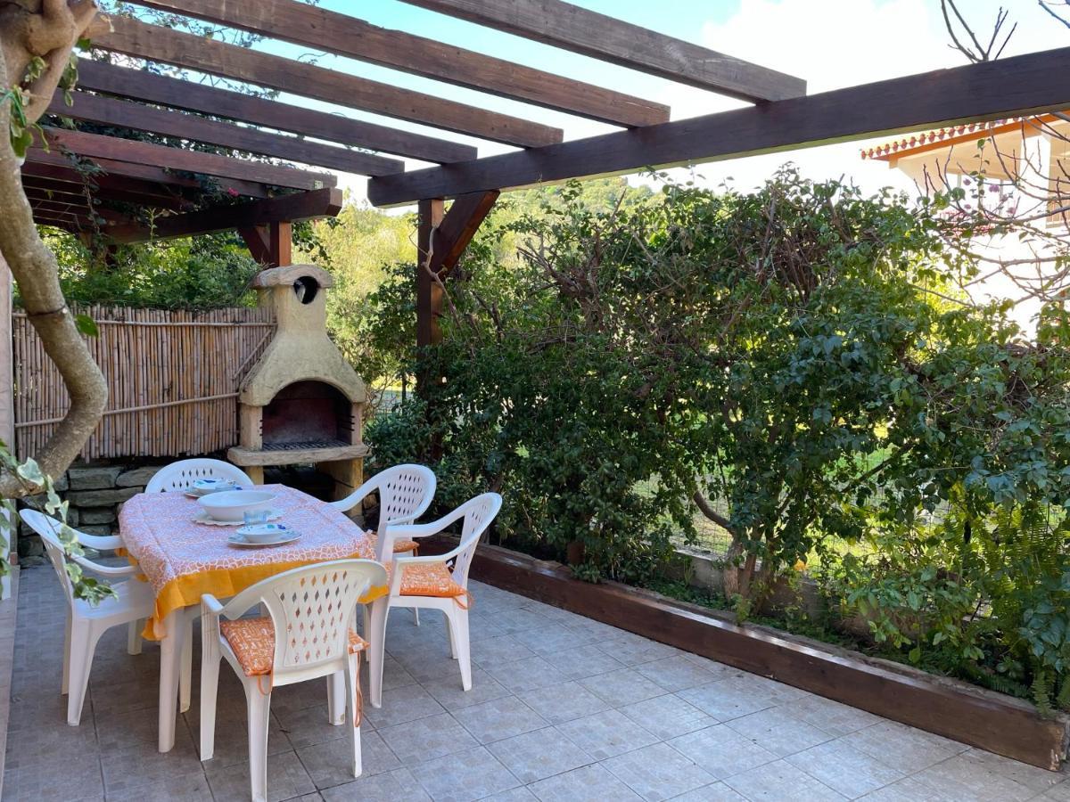 Casa Delle Farfalle Chia Kültér fotó