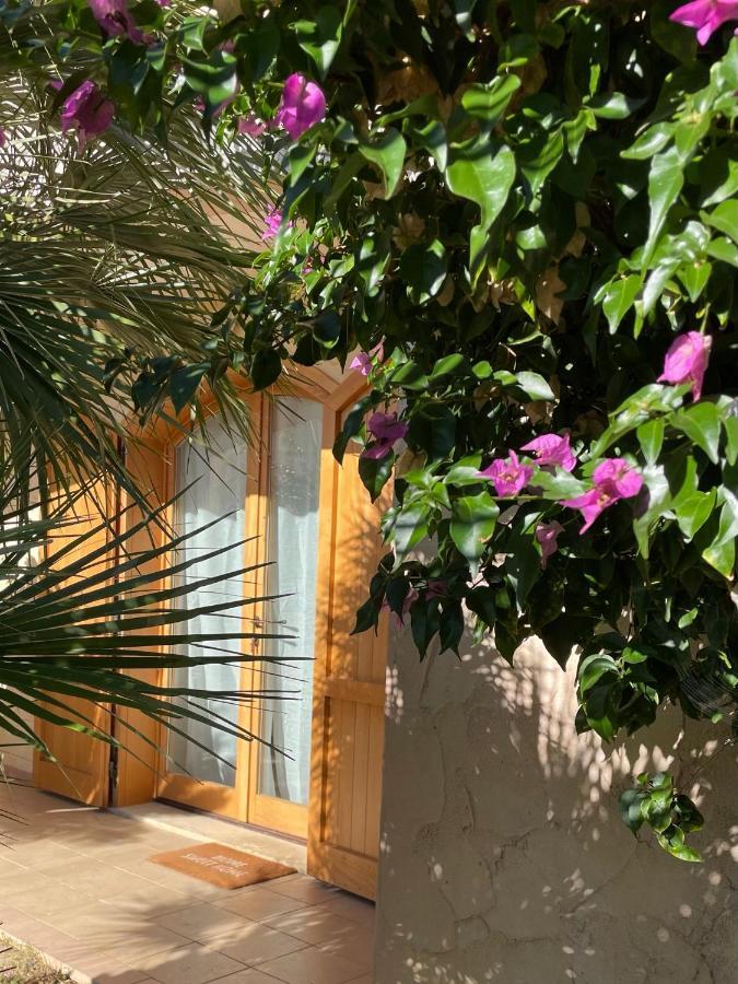 Casa Delle Farfalle Chia Kültér fotó